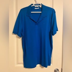 Blue men’s polo/golf shirt